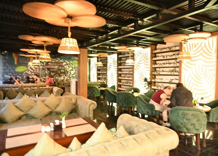Mustang Hotel Katmandú