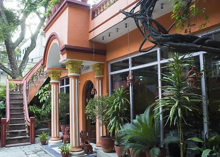 Hotel Mustang 3*